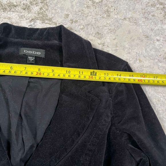 Bebe Black Velvet Military Blazer Jacket Belted Peplum Coat Y2K Womens Size 2 - Picture 10 of 10